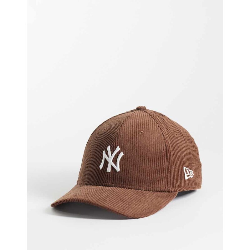 New Era NY Yankees 9forty cord cap in brown