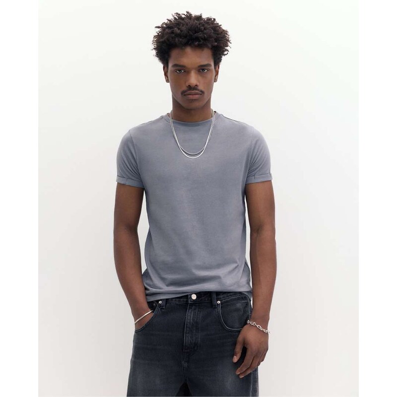 Pull&Bear Basic muscle fit t-shirt in blue