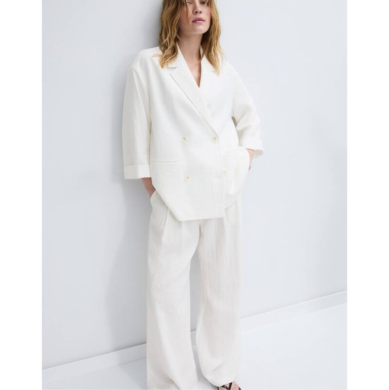 Stradivarius Flowing double-breasted blazer in ecru-White 114841657