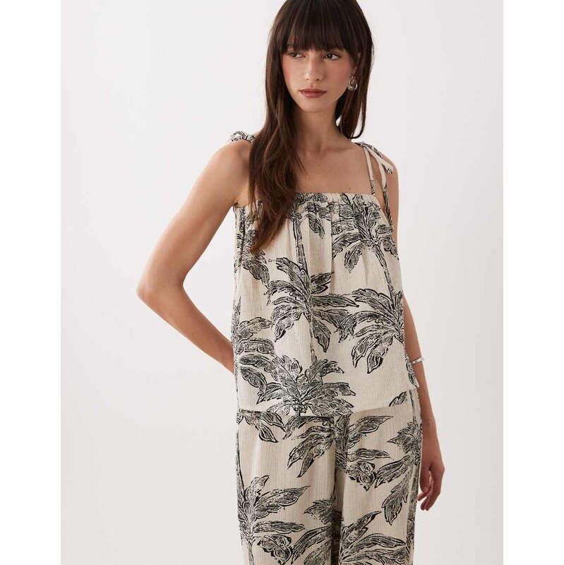 New Look co-ord mono palm print beach shell top in cream pattern