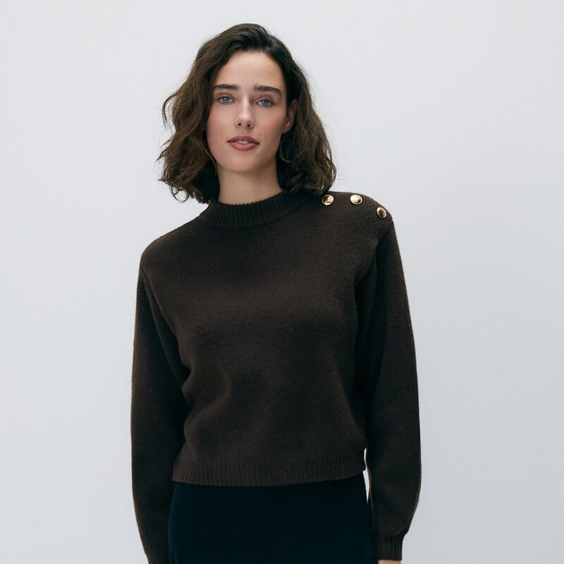Reserved - Sweter s vycpávkami na ramena - tmavě hnědá