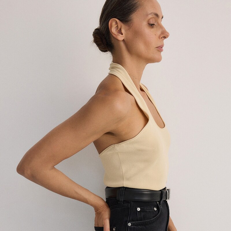 Reserved - Top s výstřihem halter - béžová 114617646
