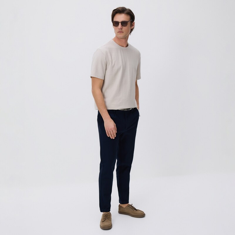 Reserved - Slim fit kalhoty s páskem - tmavomodrá