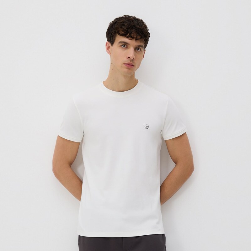 Reserved - Bavlněné tričko slim fit - krémová