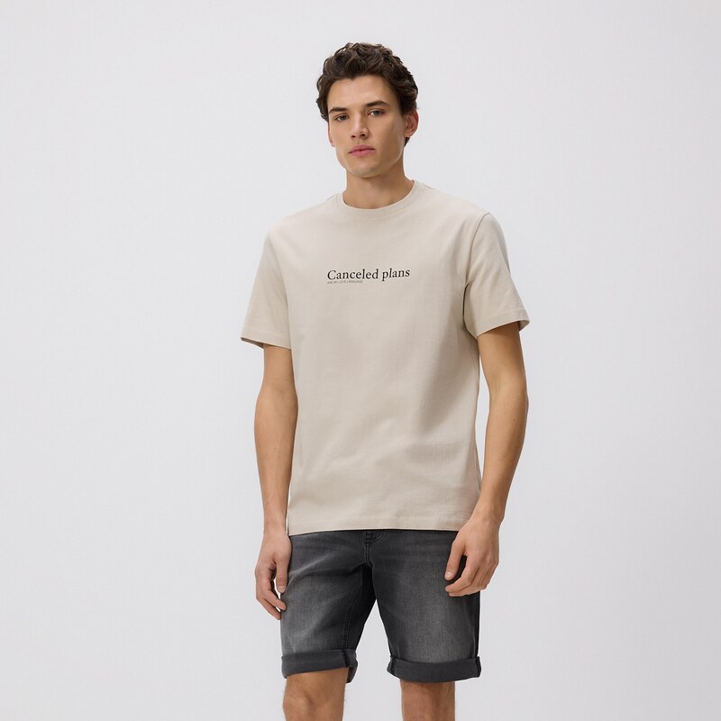 Reserved - Džínové šortky slim fit - šedá
