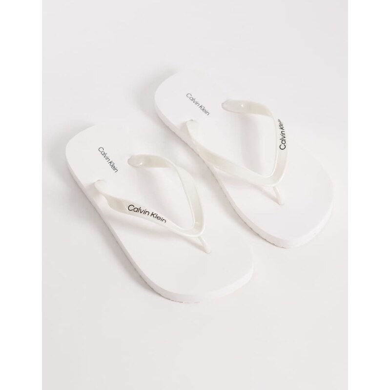 Calvin Klein Jeans metallic flip flops in white 114853691