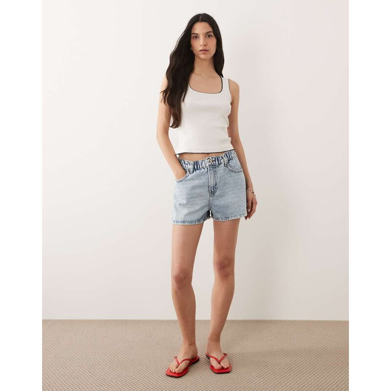 River Island denim elasticated waist shorts in light denim-Blue 114975399