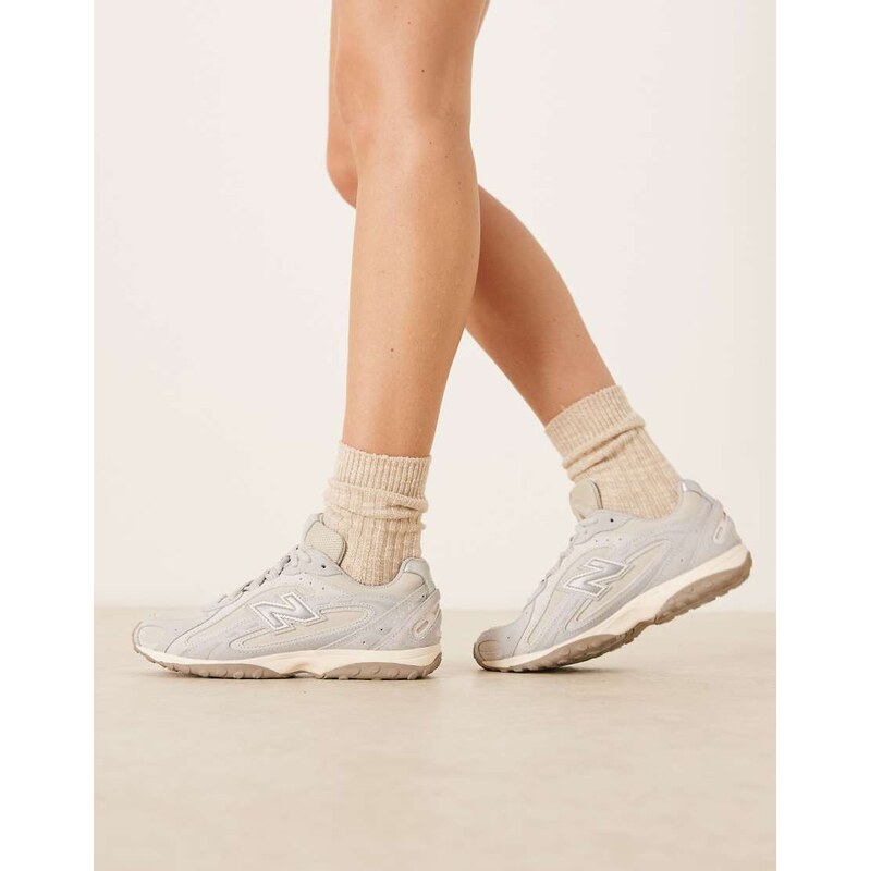 New Balance 204L trainers in grey suede