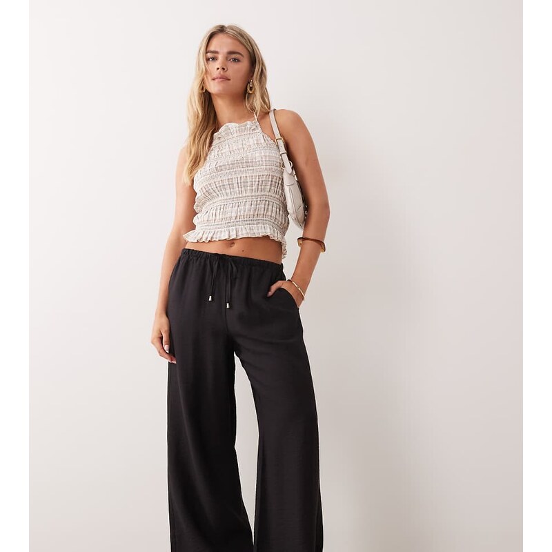 New Look Petite wide leg woven trousers in black