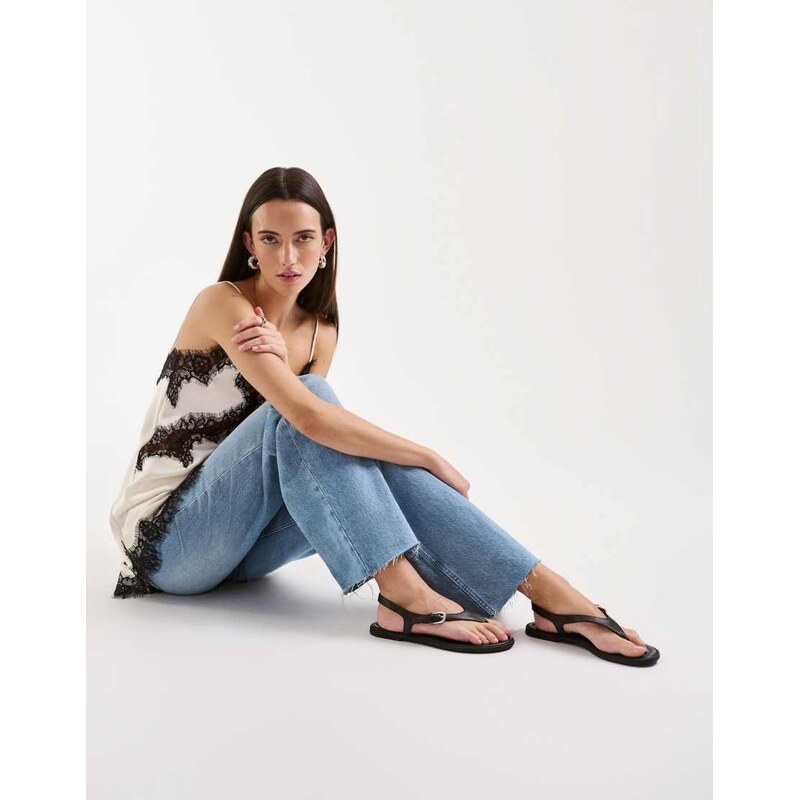 Vagabond Shoemakers Zaida leather thong flat sandals in black