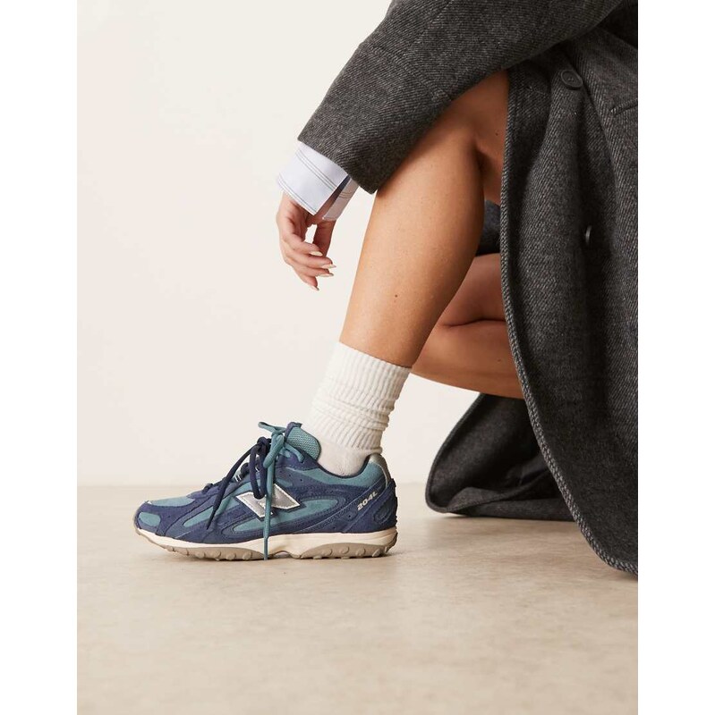 New Balance 204L trainers in navy suede