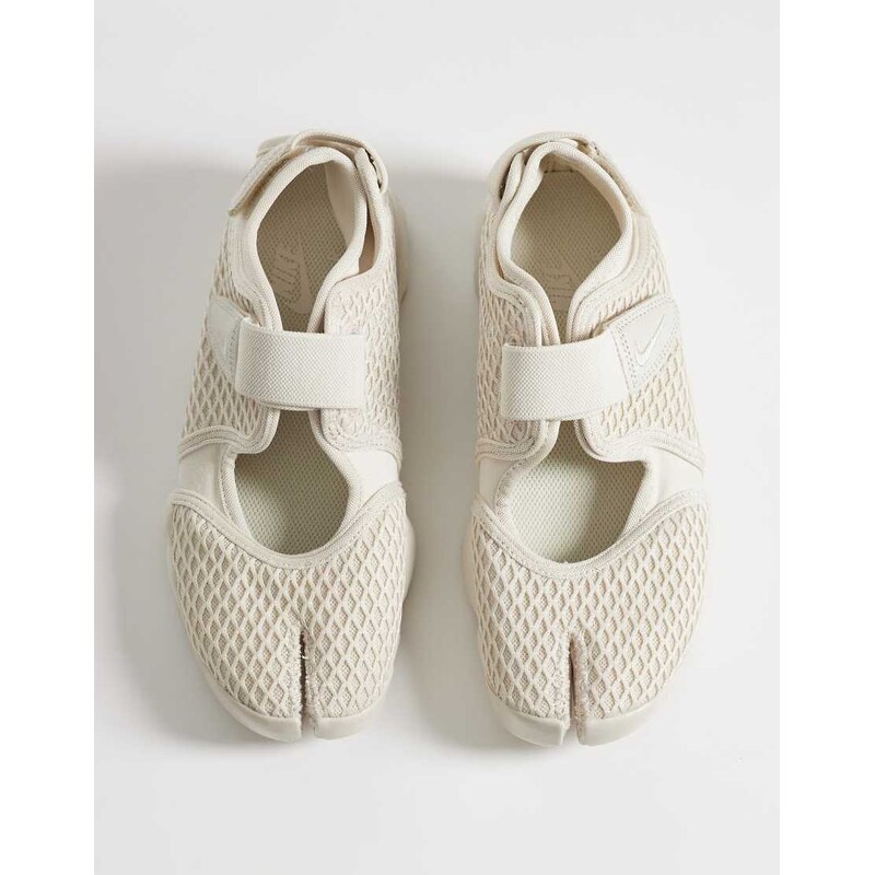 Nike Air Rift mesh trainers in white