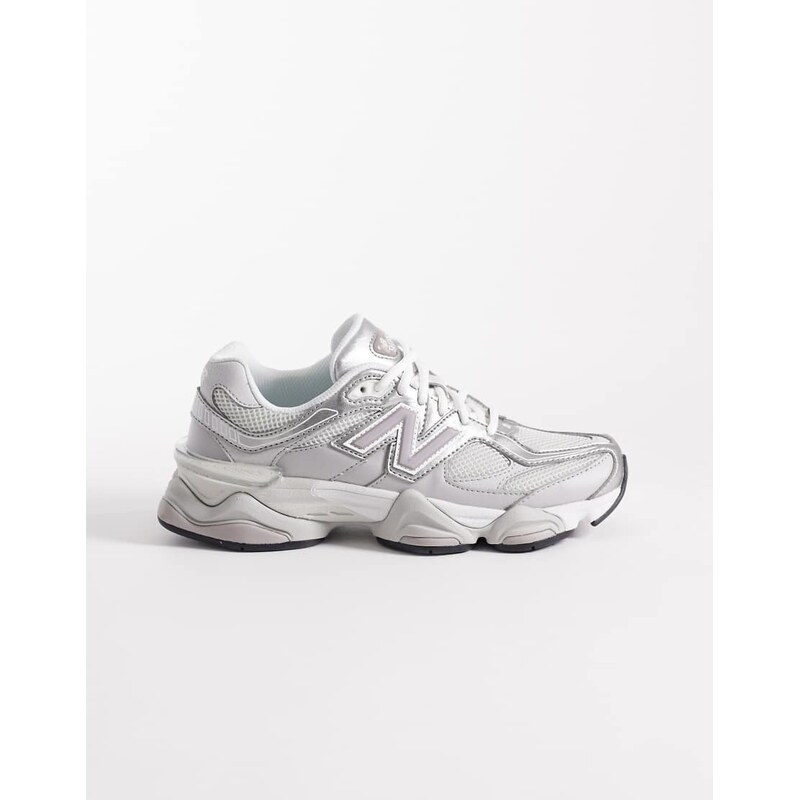 New Balance 9060 trainers in light grey