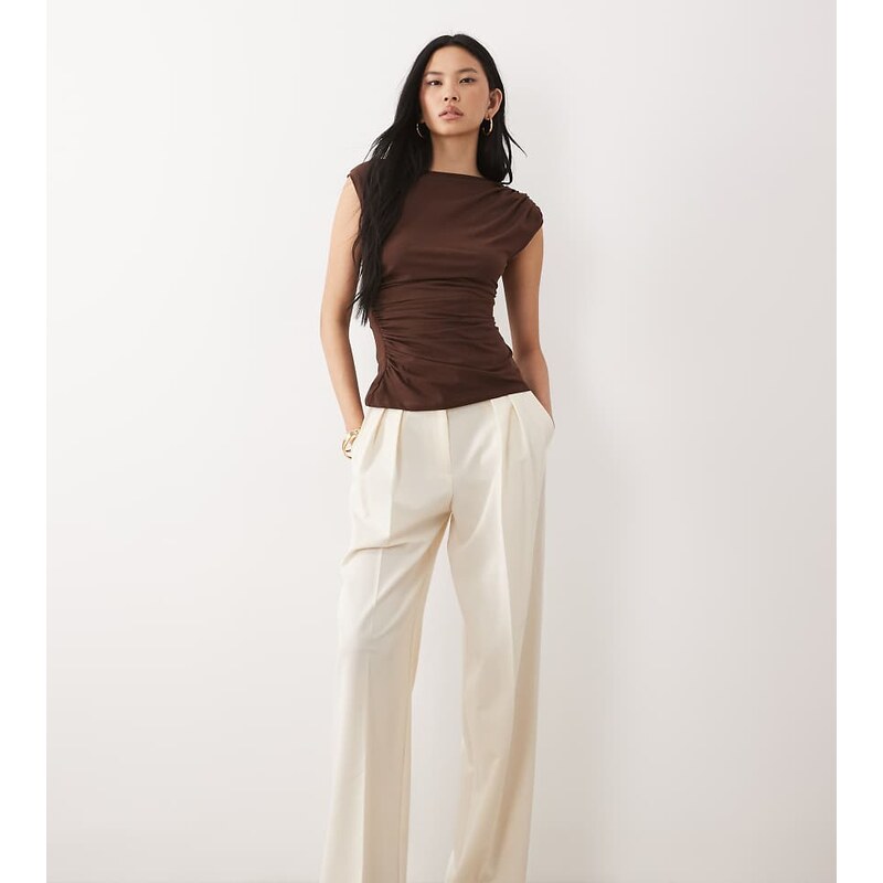 ASOS DESIGN Tall tailored wide leg trousers with pleat detail in
