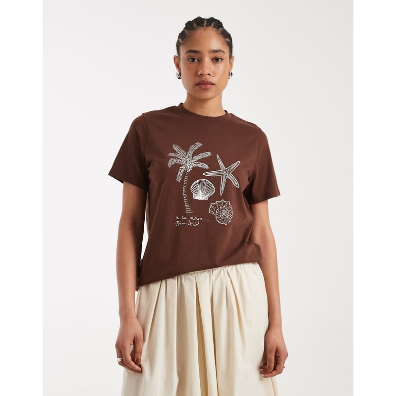New Look palm shell printed girlfriend tee in brown 114870653