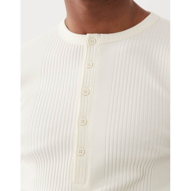 ASOS DESIGN muscle fit t-shirt with henley neck and deep cuff in cream smart rib-White