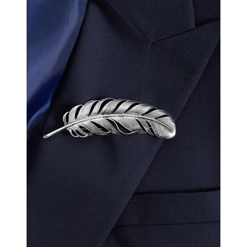 ASOS DESIGN feather brooch in silver 114969538