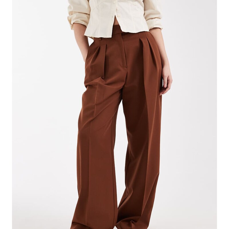 ASOS DESIGN Petite tailored wide leg trousers with pleat detail