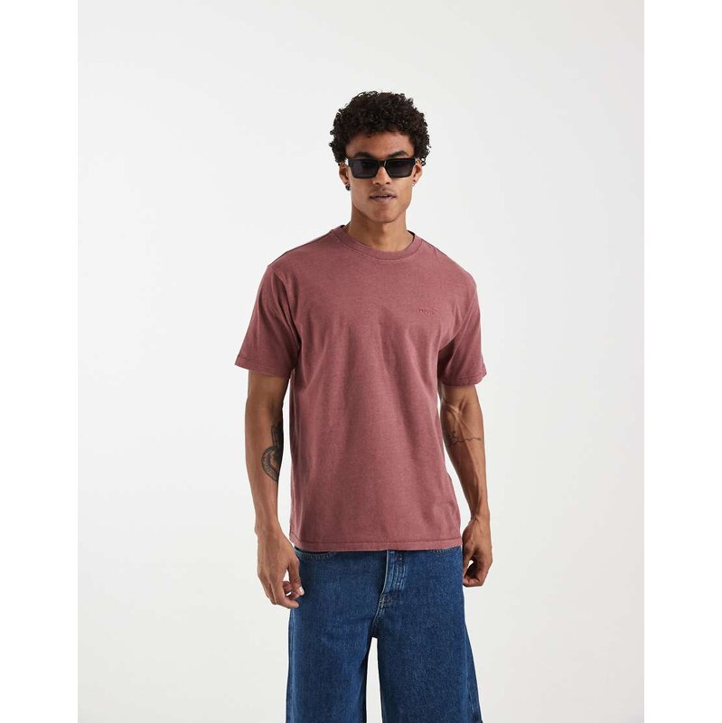 Levis red tab garment dye vintage t-shirt in washed red