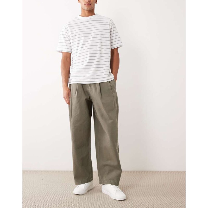 ASOS DESIGN barrel trouser in khaki with pleats-Green