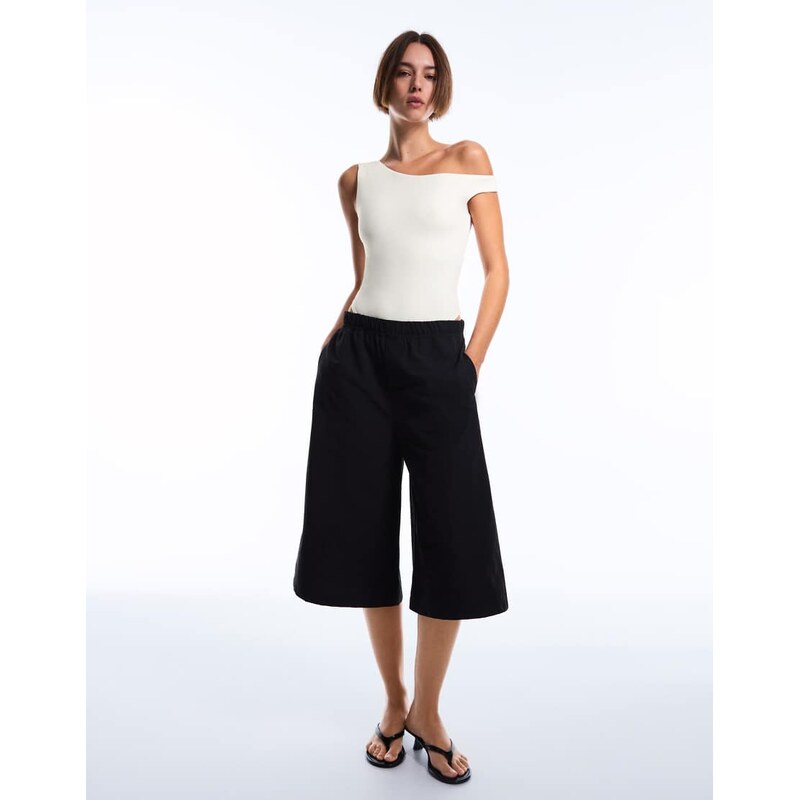 Bershka Asymmetric ruched strap body in ecru-White 114927934