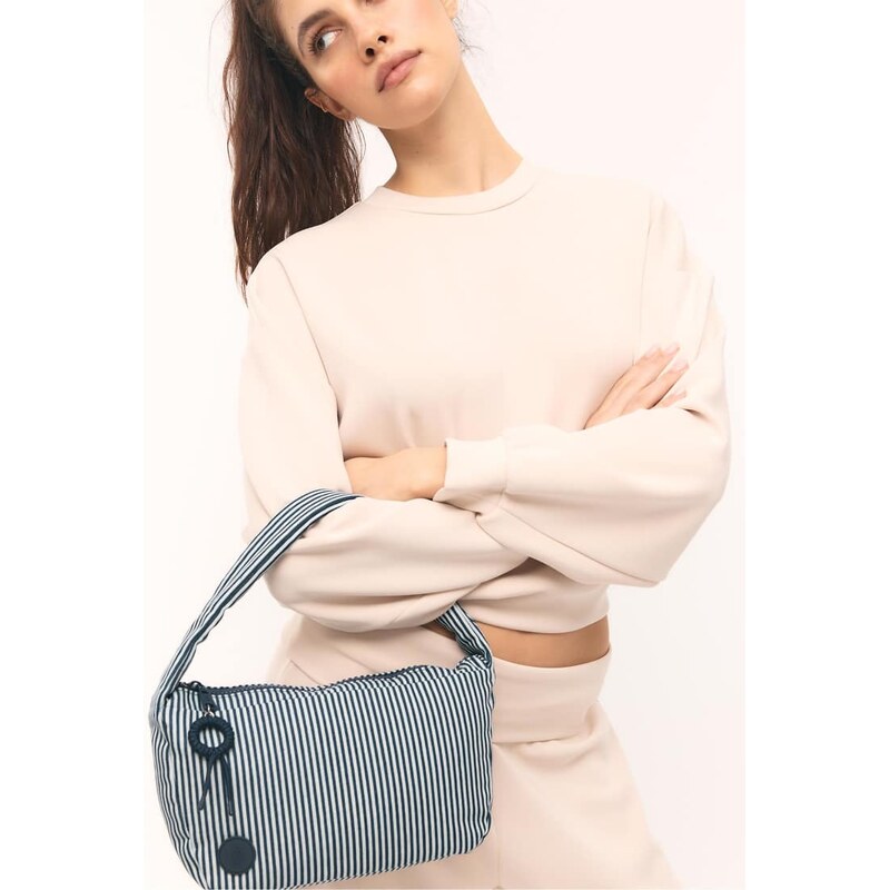 Stradivarius Fabric shoulder bag in blue 114927937