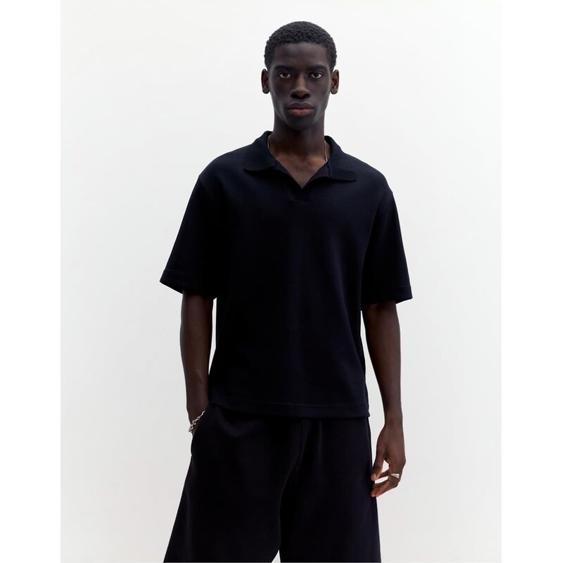 Pull&Bear Short sleeve interlock polo shirt in black