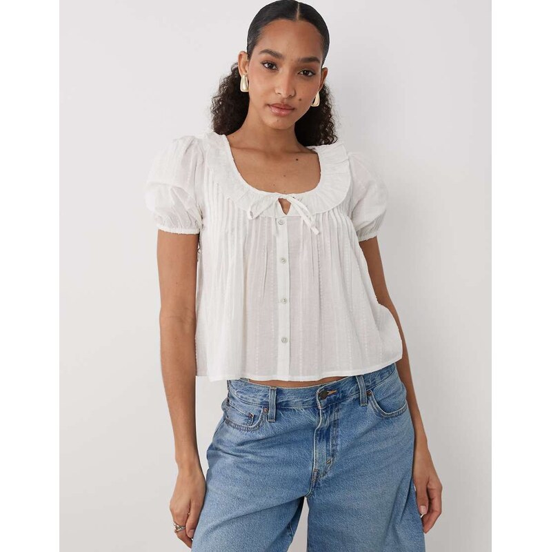 New Look dobby tie front blouse in white