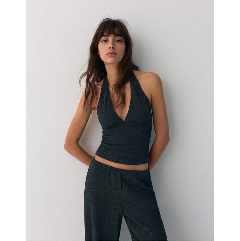 Pull&Bear Crepe halter neck top in blue-Navy 115496617