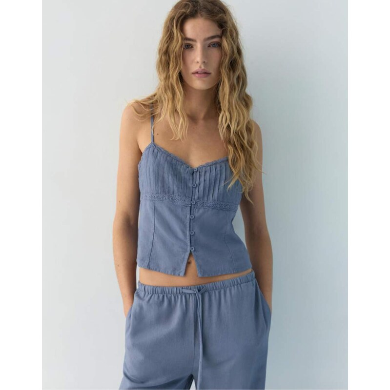Pull&Bear Lace-trimmed camisole crop top in blue