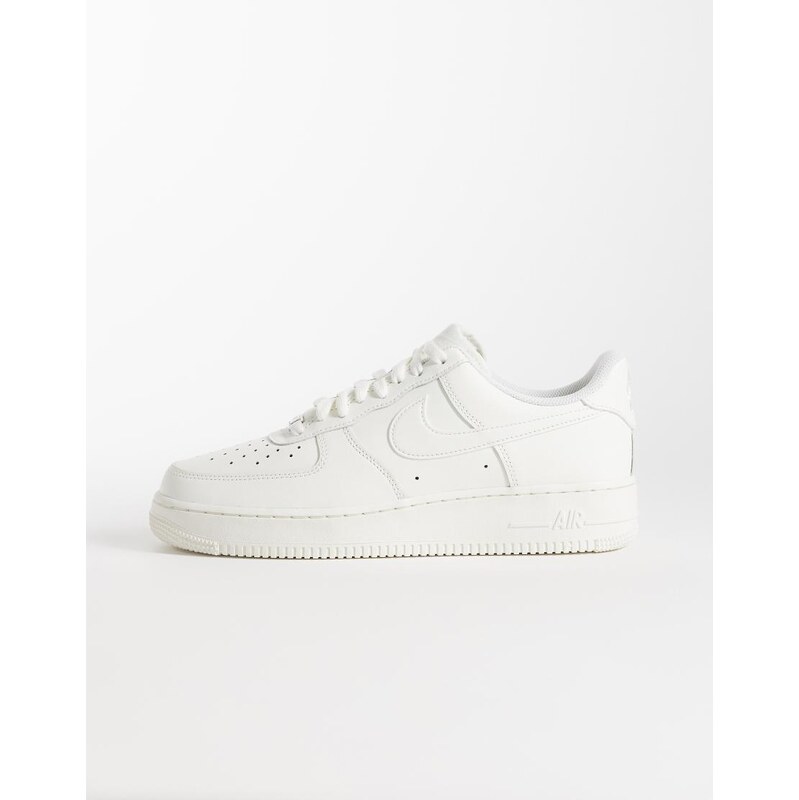 Nike Air Force 107 trainers in off white