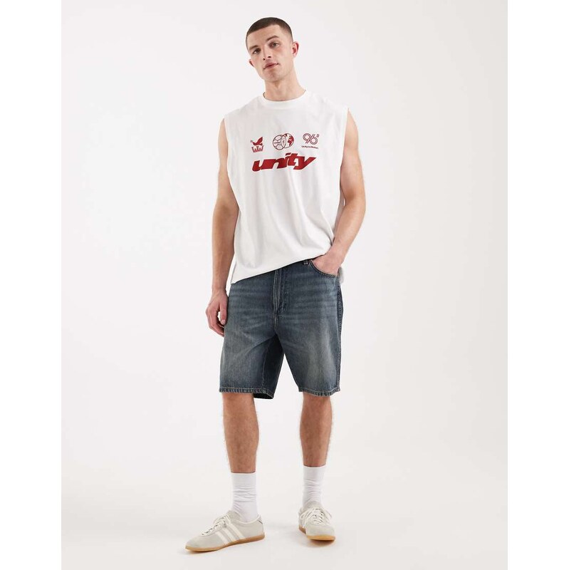 Wrangler cowboy straight fit denim shorts in mid wash-Blue