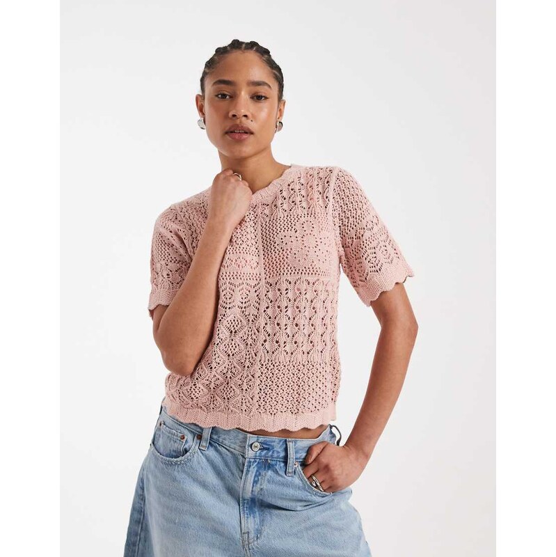 New Look short sleeve pointelle t-shirt in pink 114935103