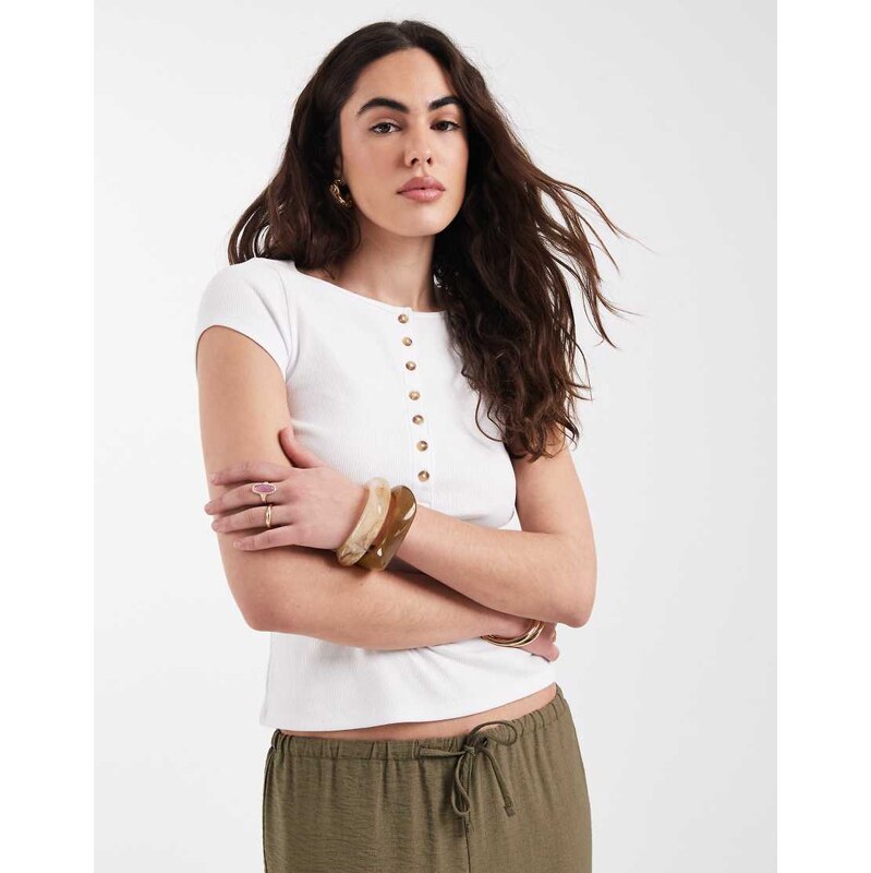 New Look short sleeved button down crop top in white 115195297
