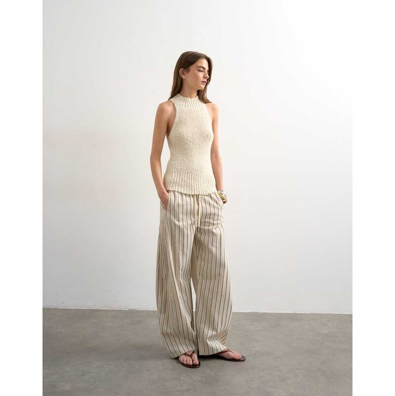 Topshop knitted sleeveless textured grown on vest in ivory-White