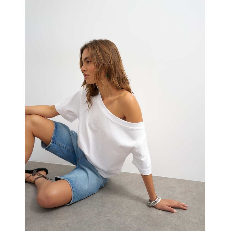 Topshop fallen shoulder t-shirt in white-No colour