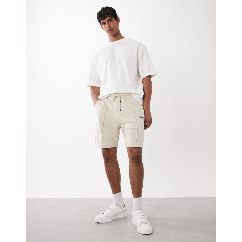 Jack & Jones sweat short with logo in beige-Neutral