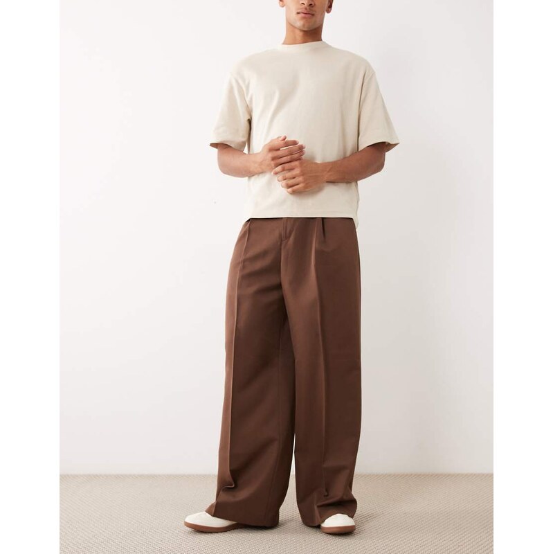 ASOS DESIGN tailored pleated loose leg trousers in dark brown