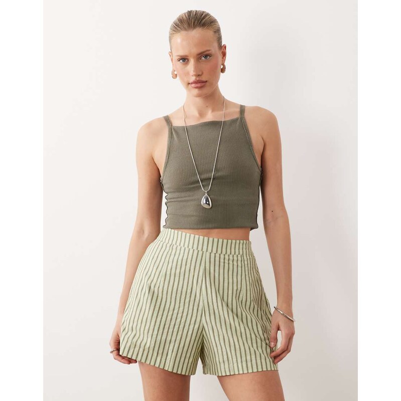 ASOS DESIGN textured pull on flippy shorts in khaki stripe-Green