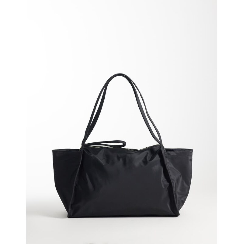 ASOS DESIGN multi compartment travel bag in black