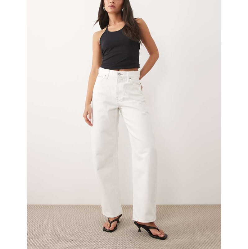 Calvin Klein Jeans relaxed barrel jeans in white