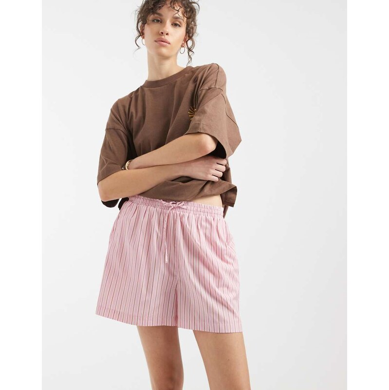 ONLY pull on shorts in pink stripes 114962238