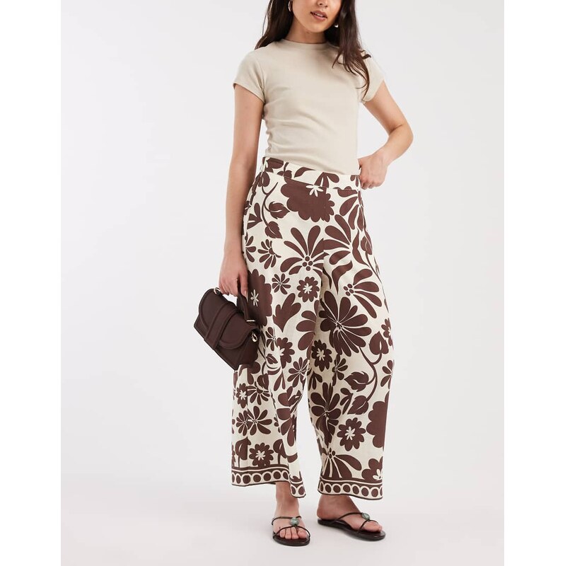 ONLY cropped wide leg trousers in brown floral print 114962237