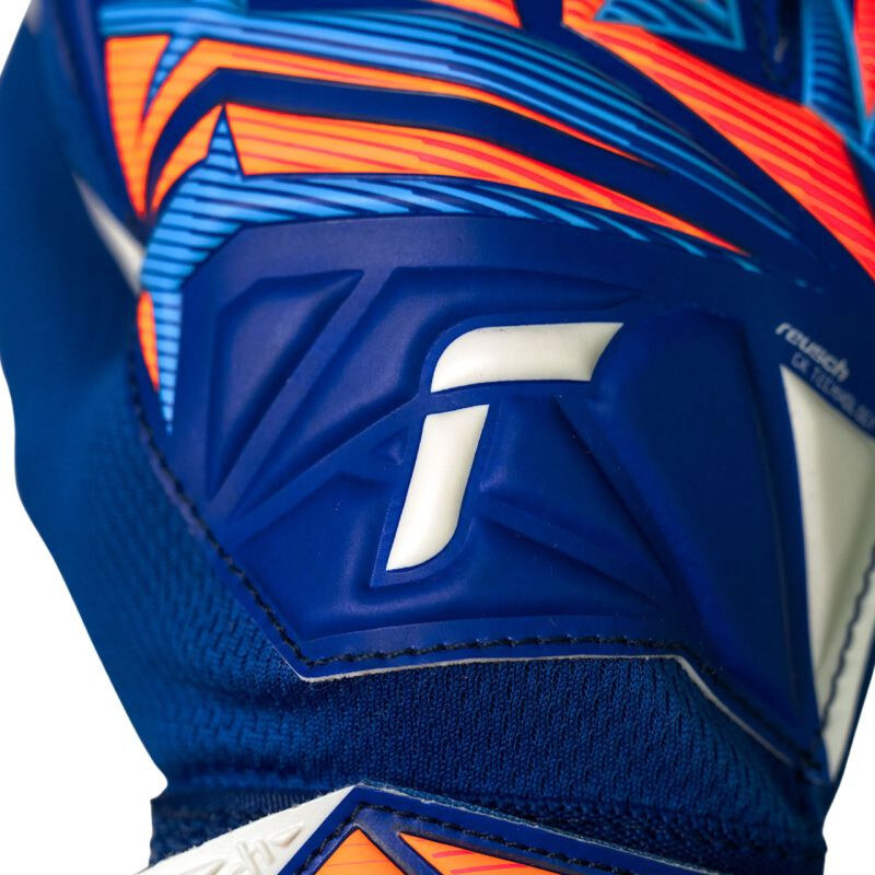 Reusch Attrakt Solid Junior brankářské rukavice modré model