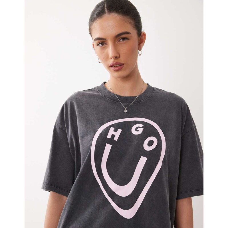 HUGO Blue oversized graphic logo t-shirt in black 114969655