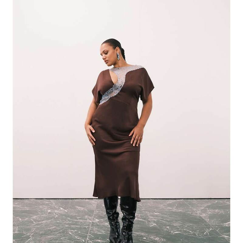 ASOS Curve ASOS DESIGN Curve lace applique grown on sleeve bias