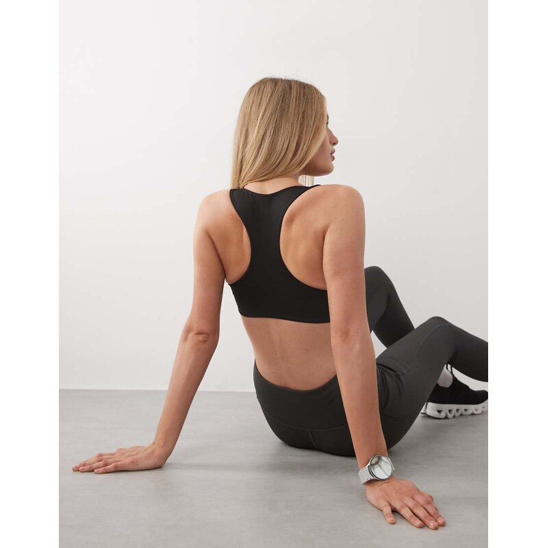 4505 active medium support sports bra with removable padding in black 114975335