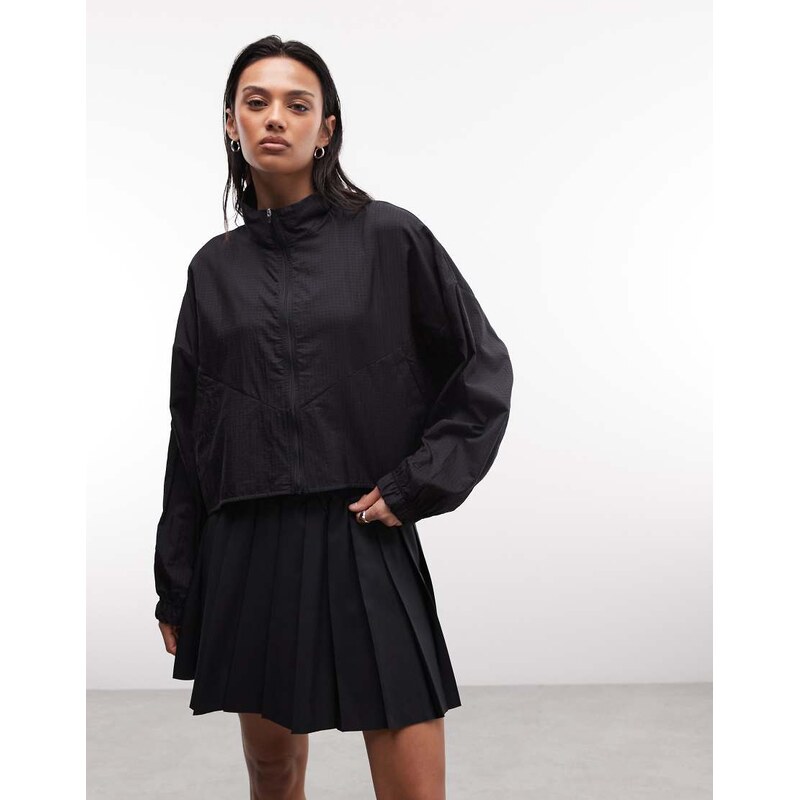 Nike funnel neck cropped windrunner jacket in black 115491577