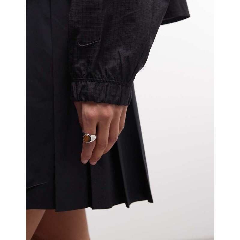 Nike funnel neck cropped windrunner jacket in black