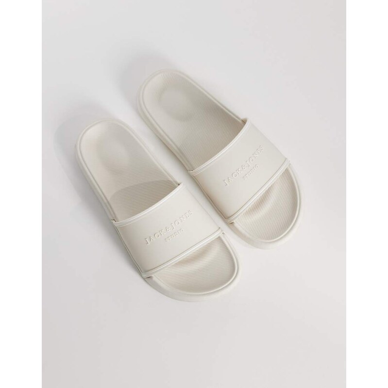 Jack & Jones slider in cream-White